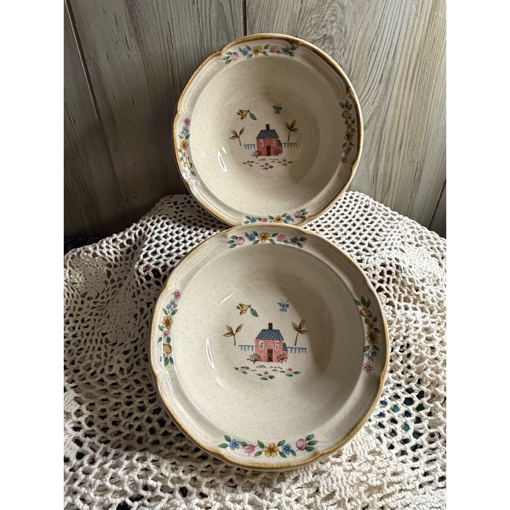 International Heartland Stoneware Bowls Set of 2 Pink House Floral Japan 6.5"